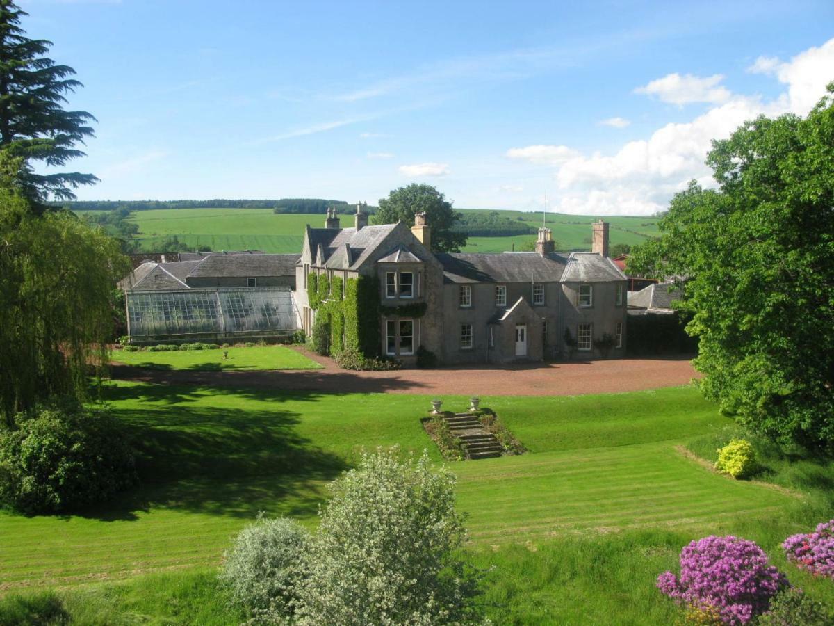 Newton Farmhouse B & B Jedburgh Eksteriør billede